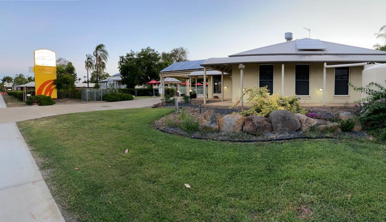Country Roads Motor Inn Gayndah Buitenkant foto