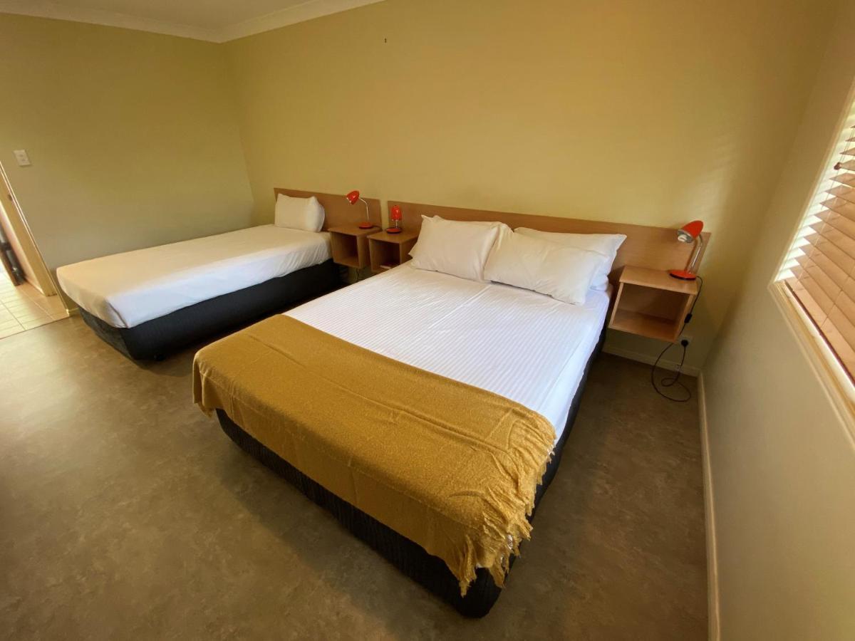 Country Roads Motor Inn Gayndah Buitenkant foto