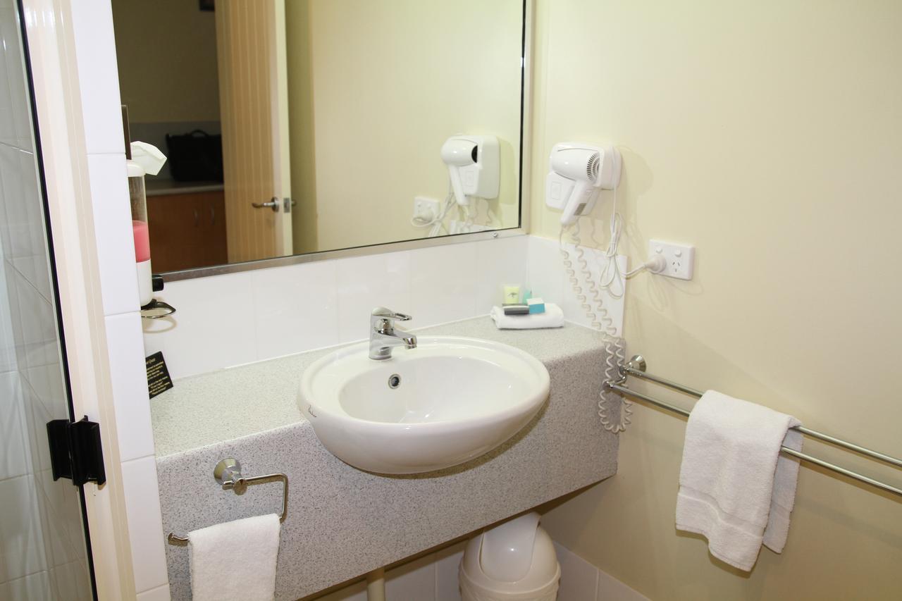 Country Roads Motor Inn Gayndah Buitenkant foto